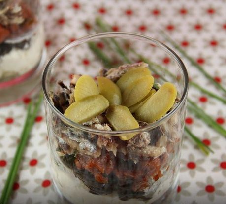 Веррины с сардинами, вялеными томатами и оливками